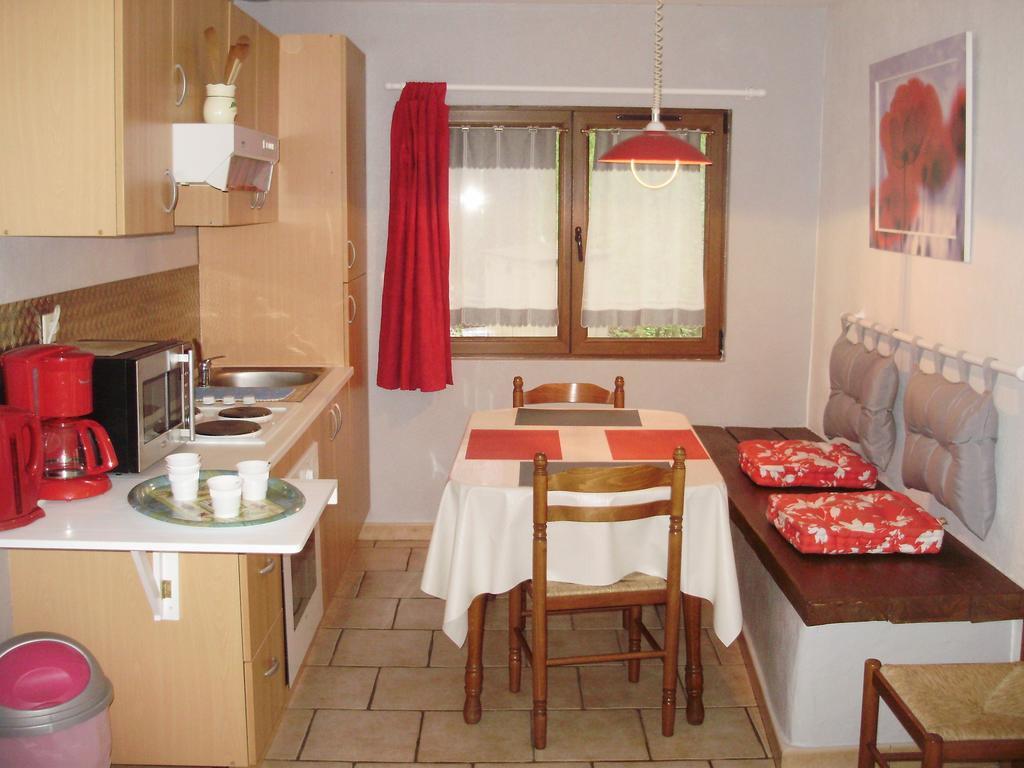 Auberge Du Bord Des Eaux - Demi-Pension Assuree Sur Reservation Saint-Amand-les-Eaux Dış mekan fotoğraf
