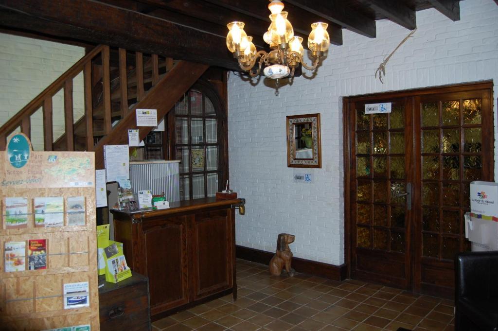 Auberge Du Bord Des Eaux - Demi-Pension Assuree Sur Reservation Saint-Amand-les-Eaux Dış mekan fotoğraf