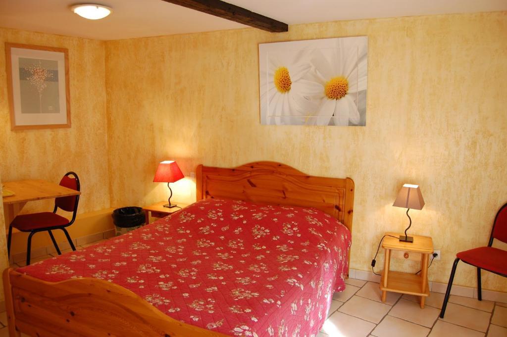 Auberge Du Bord Des Eaux - Demi-Pension Assuree Sur Reservation Saint-Amand-les-Eaux Oda fotoğraf