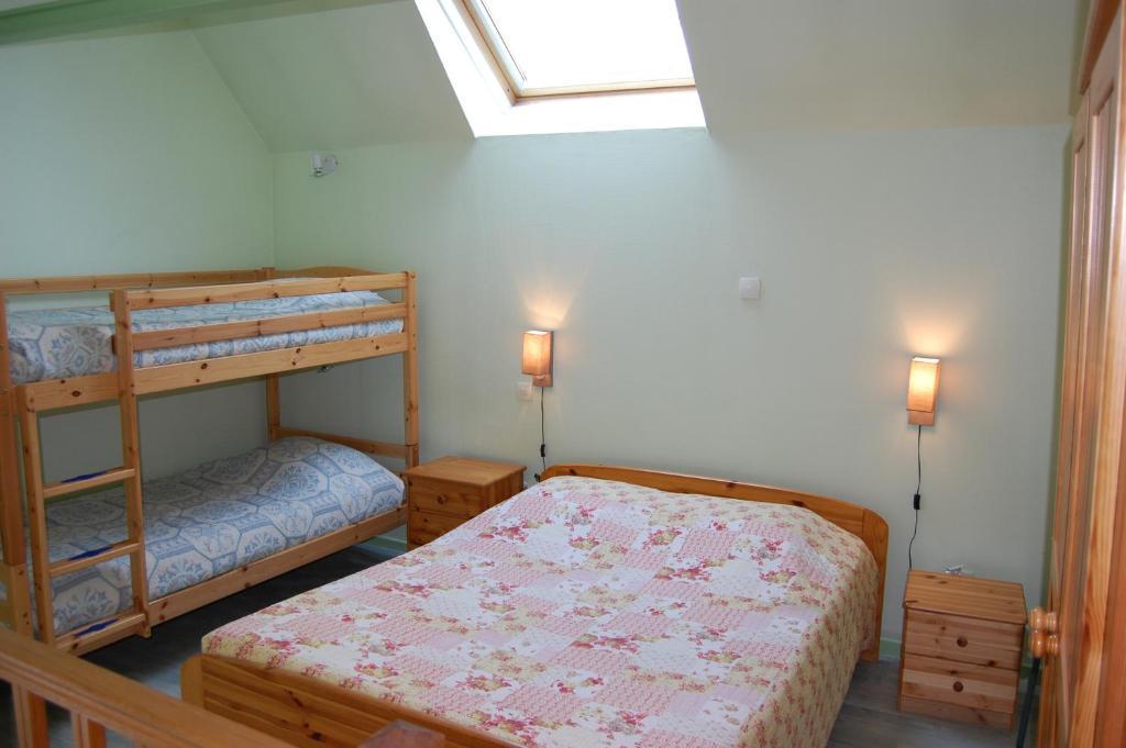 Auberge Du Bord Des Eaux - Demi-Pension Assuree Sur Reservation Saint-Amand-les-Eaux Oda fotoğraf