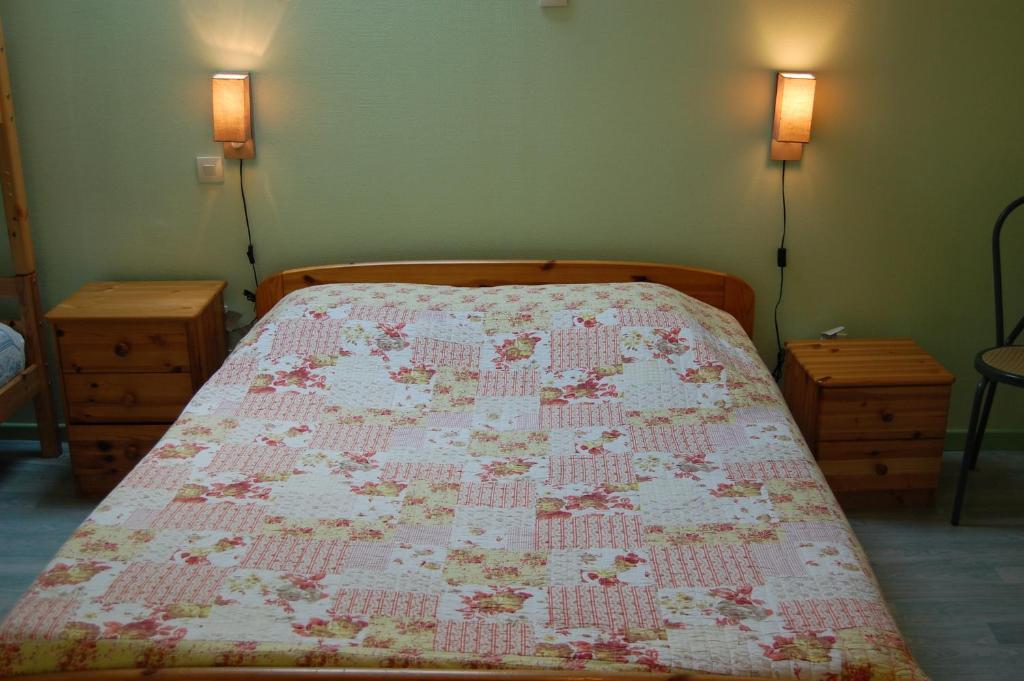 Auberge Du Bord Des Eaux - Demi-Pension Assuree Sur Reservation Saint-Amand-les-Eaux Oda fotoğraf