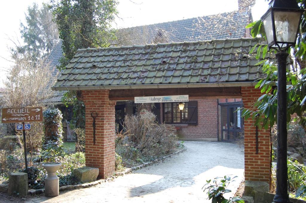 Auberge Du Bord Des Eaux - Demi-Pension Assuree Sur Reservation Saint-Amand-les-Eaux Dış mekan fotoğraf