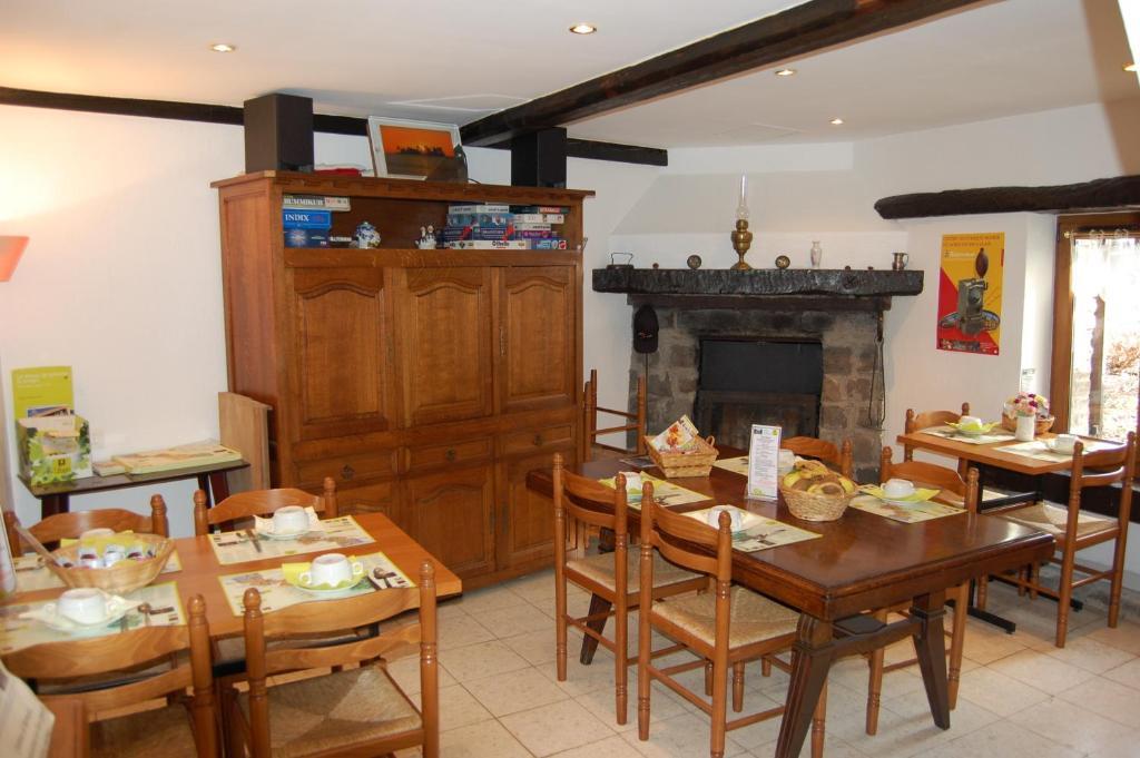 Auberge Du Bord Des Eaux - Demi-Pension Assuree Sur Reservation Saint-Amand-les-Eaux Dış mekan fotoğraf