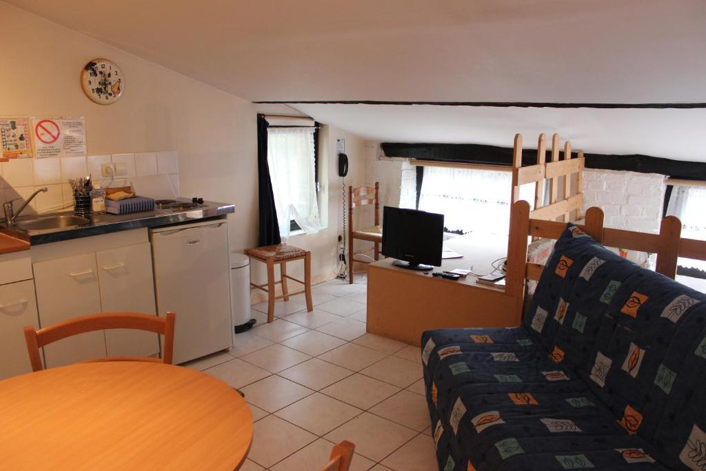 Auberge Du Bord Des Eaux - Demi-Pension Assuree Sur Reservation Saint-Amand-les-Eaux Dış mekan fotoğraf